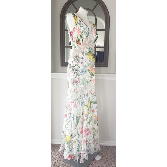 Tadashi Shoji Floral Pleat Chiffon Trumpet Gown White Floral, Size 10 NWT $588 - Picture 8 of 17